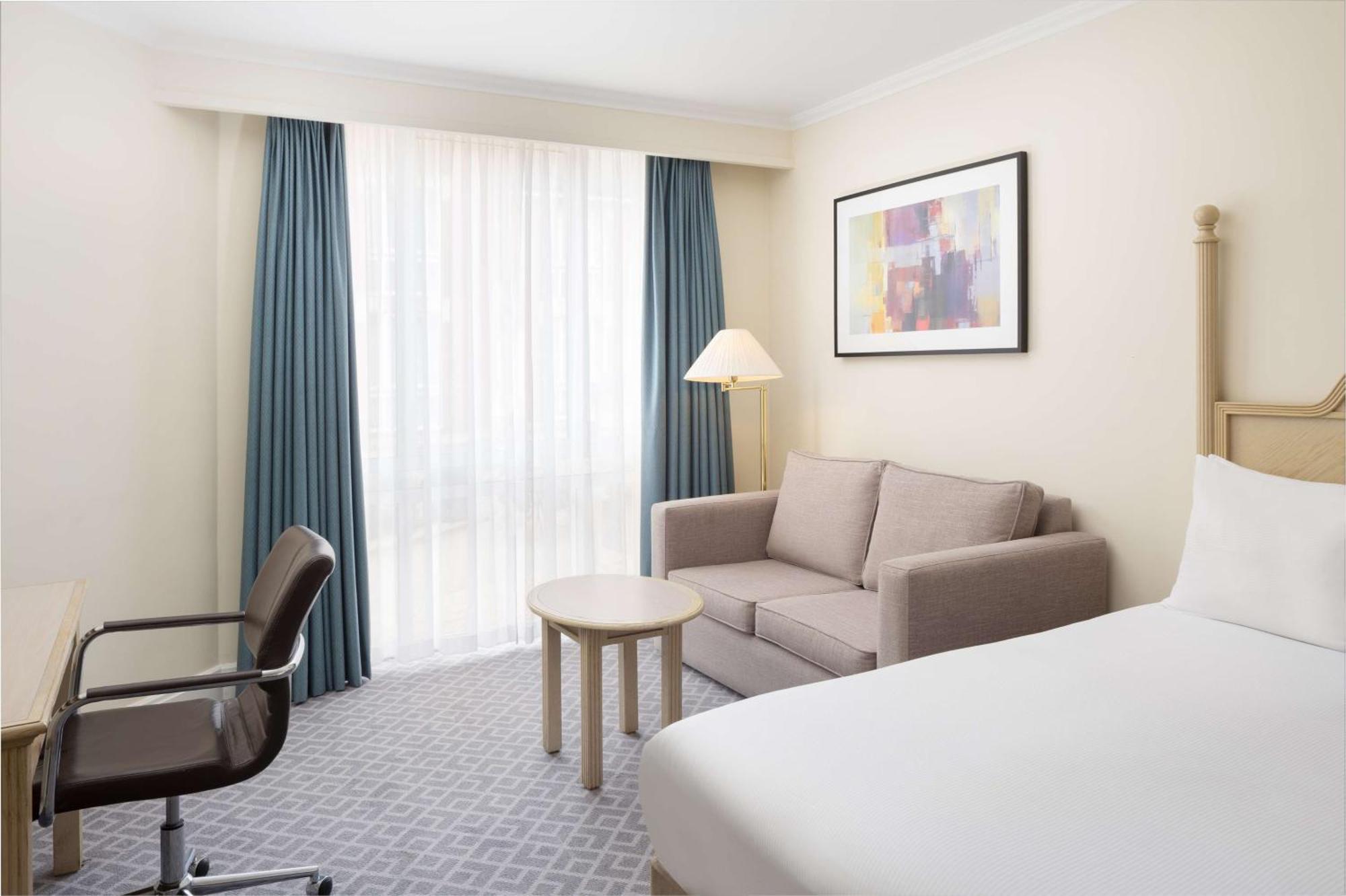 Hilton Northampton Hotel Exterior foto